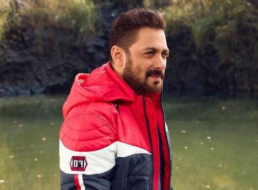 सलमान खान को बर्थडे पर मिले ये महंगे तोहफे, कैटरीना के दी गोल्ड ब्रेसलेट…तो पिता सलीम ने दिया नया घर
