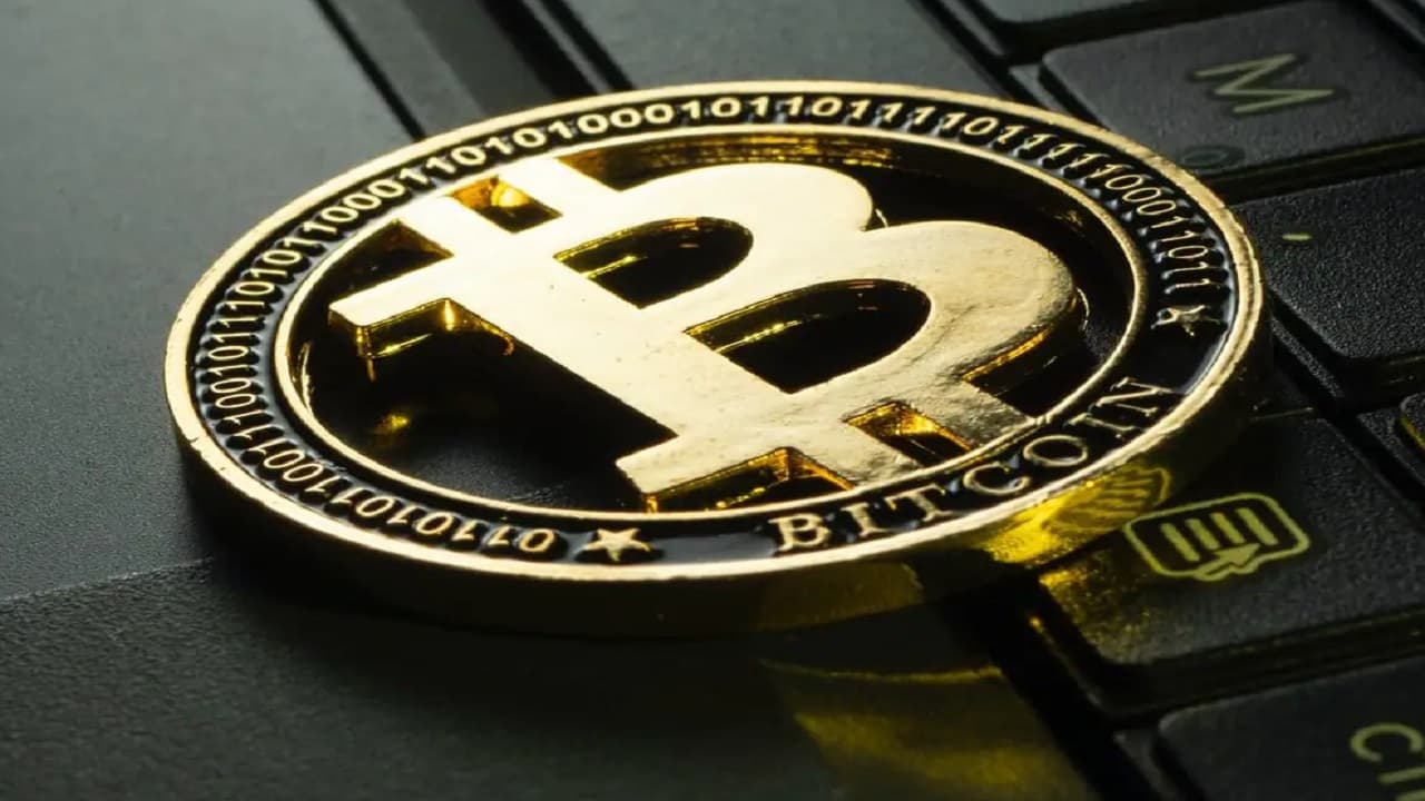 Cryptocurrency में निवेश से दोगुना फायदे का झांसा देकर लगाया 500 करोड़ का चूना, आप मत करना ऐसी गलती
