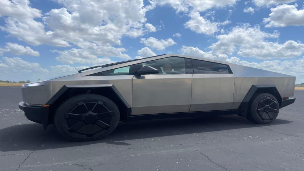 Tesla को अमेरिका में क्यों वापस मंगाने पड़े हजारों साइबरट्रक, यह चौथा मौका जब कंपनी ने गाड़ियों को किया रिकॉल