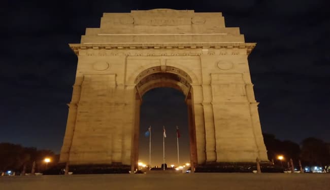 कोविड महामारी के बीच नववर्ष समारोहों पर देश के कई राज्यों में रात्रि कर्फ्यू और धारा 144 लागू, …जानें कहां-कहां रहेगी पाबंदी?
