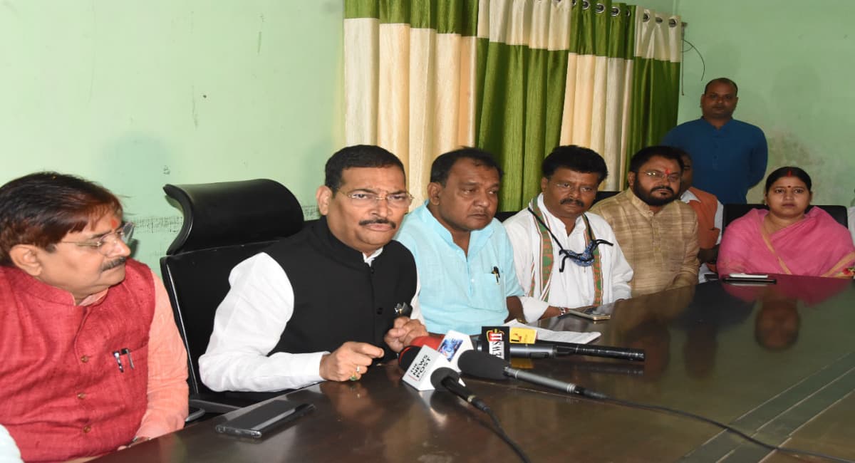 BJP प्रदेश अध्यक्ष दीपक प्रकाश ने हेमंत सरकार पर साधा निशाना, बोले- झारखंड में अपराध बढ़ रहा और विकास है ठप