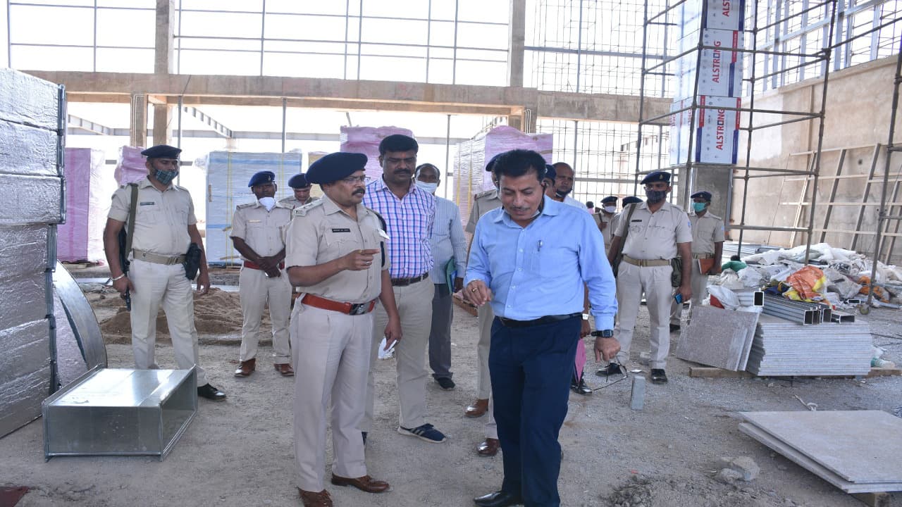 देवघर एयरपोर्ट की सुरक्षा अब झारखंड पुलिस के जिम्मे, जल्द होगा MOU देवघर एयरपोर्ट की सुरक्षा अब झारखंड पुलिस के जिम्मे, जल्द होगा MOU