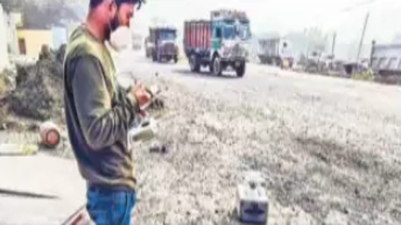 झारखंड के जमशेदपुर में डबल डेकर फ्लाईओवर निर्माण को लेकर सर्वे शुरू, सांसद विद्युत वरण महतो की पहल का दिखा असर झारखंड के जमशेदपुर में डबल डेकर फ्लाईओवर निर्माण को लेकर सर्वे शुरू, सांसद विद्युत वरण महतो की पहल का दिखा असर