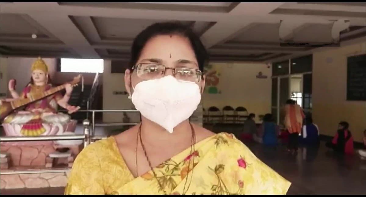 कोरोना की तीसरी लहर की देश में आहट, अब तेलंगाना में 45 स्कूली बच्चे कोविड पॉजिटिव