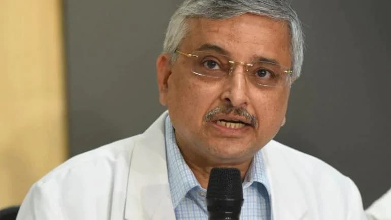 कोरोना वैक्सीन को लेकर एम्स निदेशक रणदीप गुलेरिया ने दी खुशखबरी, पर जतायी यह चिंता