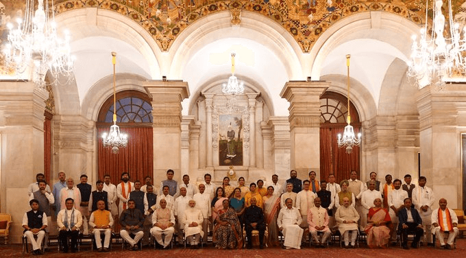 मोदी मंत्रिमंडल के ये सात मंत्री जिनका हुआ प्रमोशन, राज्यमंत्री से कैबिनेट मंत्री बनाये गये