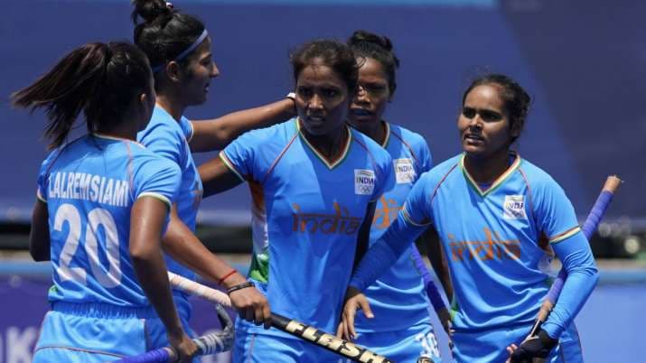 Tokyo Olympics: मैच खत्म होते ही खेतों में काम करने जुट गया भारतीय हॉकी टीम की खिलाड़ी सलीमा टेटे का परिवार