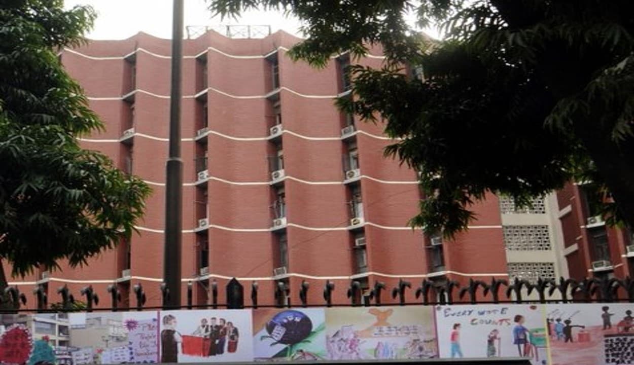 UP Chunav 2022: यूपी विधानसभा चुनाव की तारीखों का ऐलान आज,15.02 करोड़ मतदाता चुनेंगे अगली सरकार