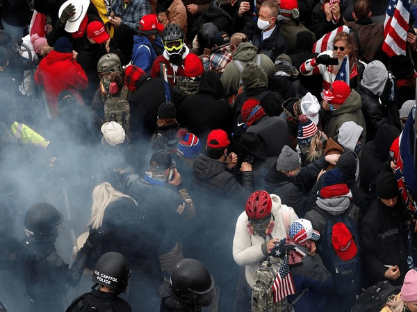 US Capitol Violence : ‘जल रहा अमेरिका, चीन ले रहा मजे’, जानें आखिर कैसे