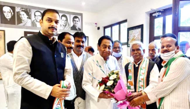 नाथूराम गोडसे की पूजा करनेवाले बाबूलाल के कांग्रेस में शामिल होने पर पार्टी में उठे सवाल, बीजेपी नेता ने कसा तंज, कहा…
