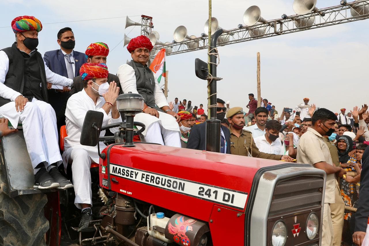 ट्रैक्टर रैली में राहुल गांधी, कृषि कानूनों पर मोदी सरकार को घेरा, कहा- सबका साथ और सबका विनाश