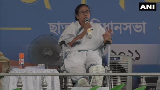 Bengal Chunav 2021: ‘मेरी हत्या कर TMC को बर्बाद करने की साजिश कर रहे BJP नेता’, बांकुड़ा की रैली में अमित शाह पर ‘दीदी’ का हमला Bengal Chunav 2021: ‘मेरी हत्या कर TMC को बर्बाद करने की साजिश कर रहे BJP नेता’, बांकुड़ा की रैली में अमित शाह पर ‘दीदी’ का हमला