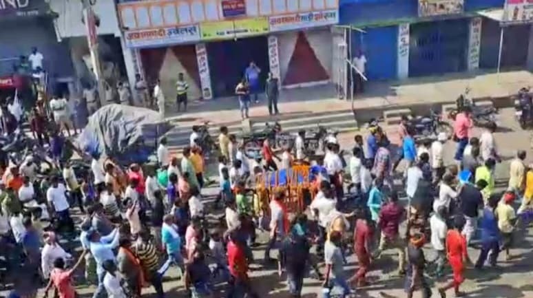 भीम आर्मी के नेता की शवयात्रा के दौरान वैशाली में समर्थकों का भारी उपद्रव, पुलिस ने की फायरिंग