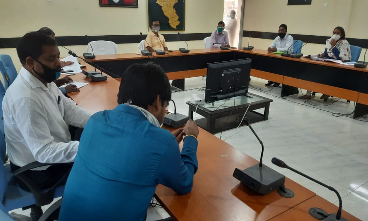 गढ़वा को जाम से मिलेगा ऐसे छुटकारा, 2 नदियों पर पुल बनाने की तैयारी में जिला प्रशासन गढ़वा को जाम से मिलेगा ऐसे छुटकारा, 2 नदियों पर पुल बनाने की तैयारी में जिला प्रशासन