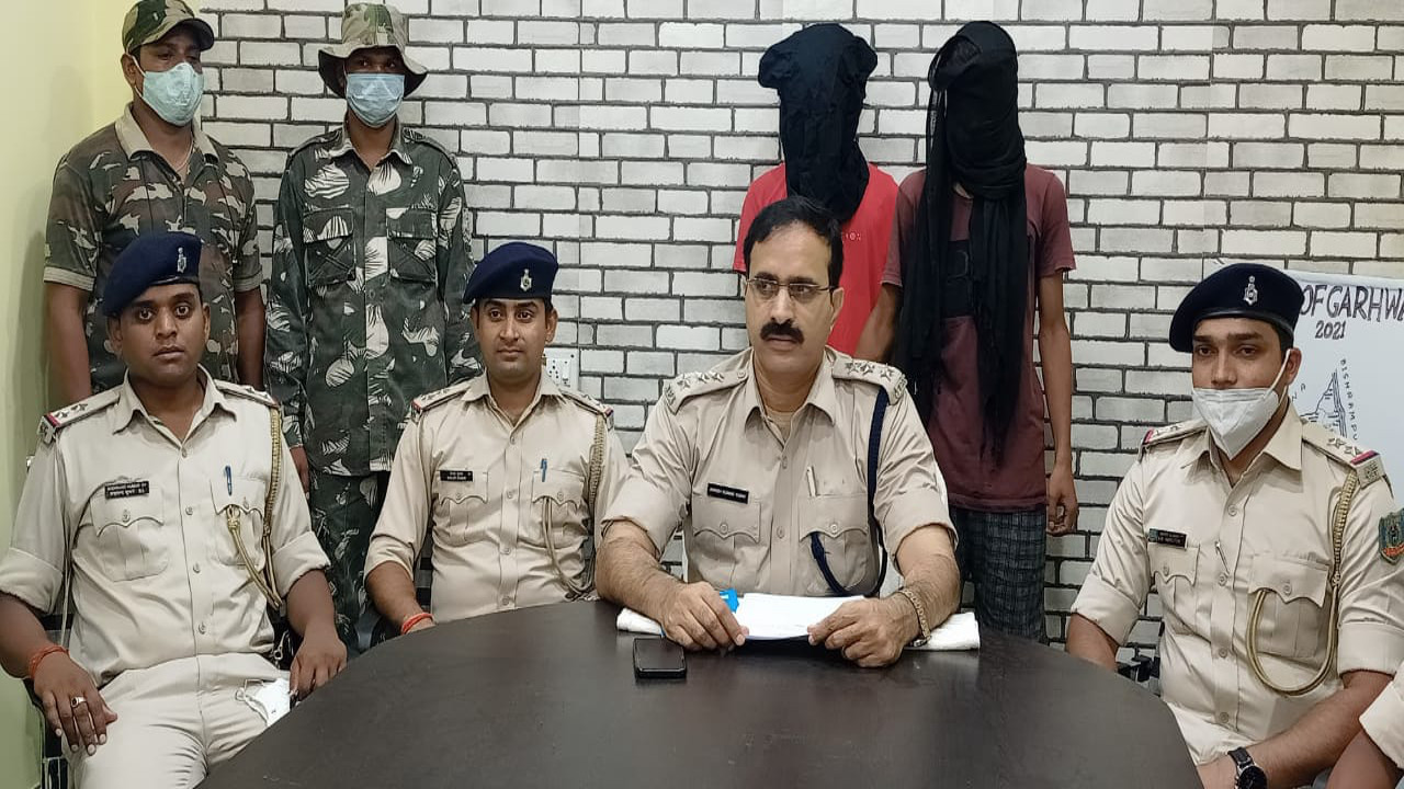 गढ़वा में इंटर स्टेट वाहन चोर गिरोह के 2 आरोपी समेत 5 बाइक बरामद, छत्तीसगढ़ से है कनेक्शन