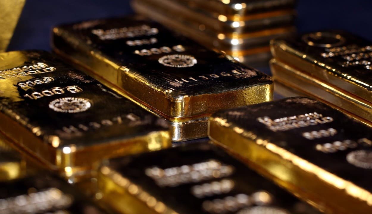 Gold Rates : लगातार 6ठे दिन सस्ता हुआ सोना, कीमत पहुंची 8 महीने के निचले स्तर पर, जानिए आज का ताजा भाव