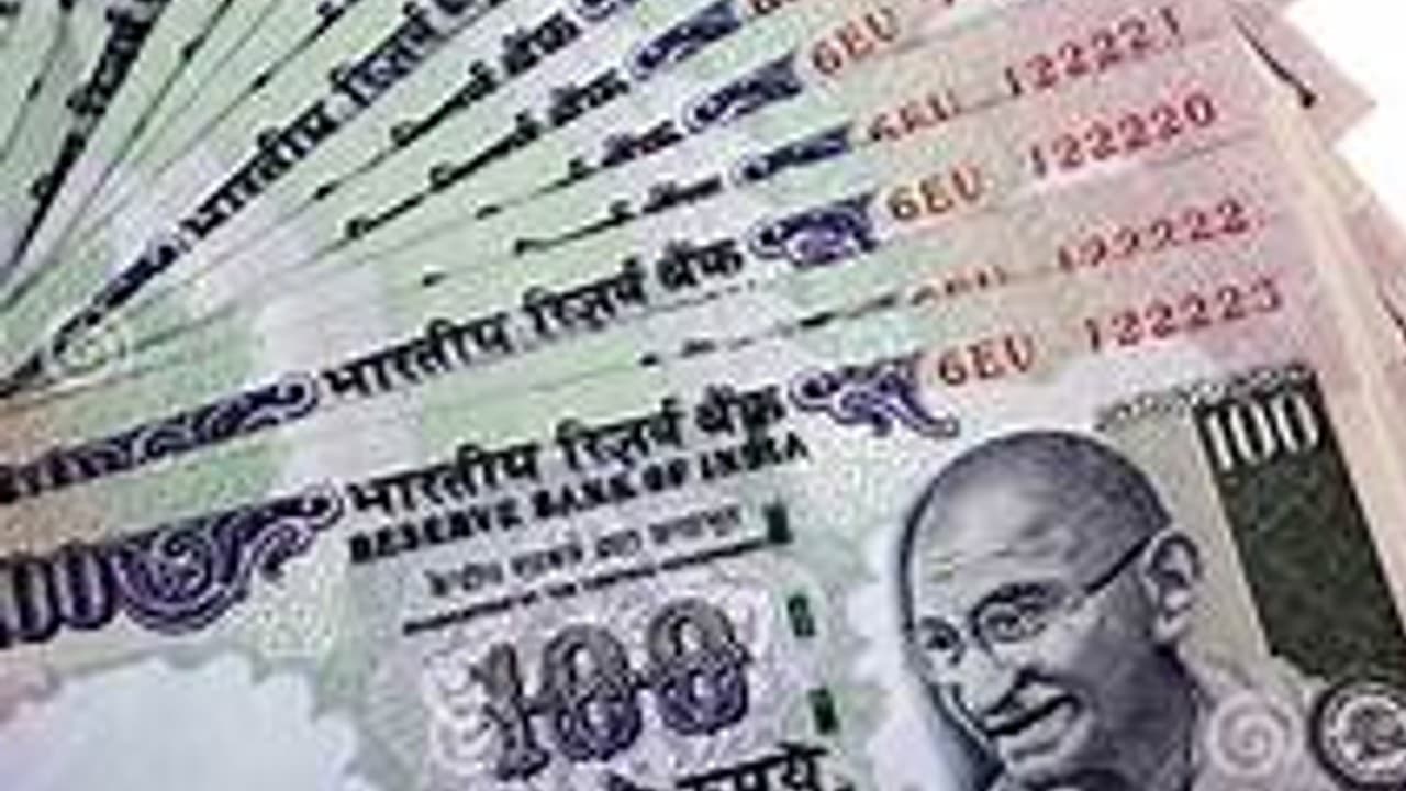 गोरखपुर: सूदखोरों ने 50 हजार रुपए कर्ज देकर वसूल लिए 10 लाख, फिर भी नहीं हुई भरपाई, जानें पूरा मामला