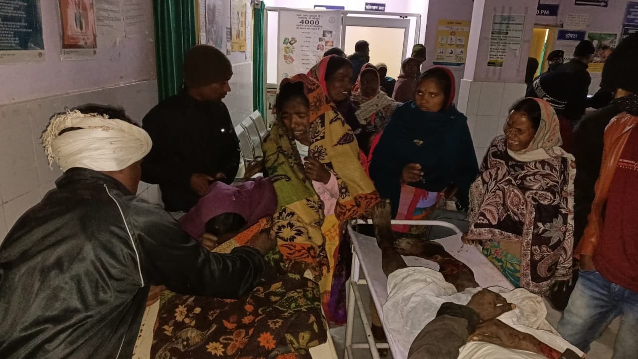 Jharkhand news: गुमला में भीषण सड़क हादसा, बोलेरो ने आटो को मारी टक्कर, वृद्ध समेत बच्चे की मौत, 8 घायल