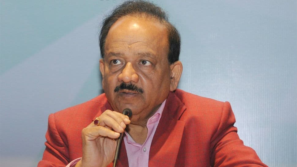 केंद्रीय स्वास्थ्य मंत्री हर्षवर्धन ने कोरोना की सबसे प्रभावी दवा बतायी