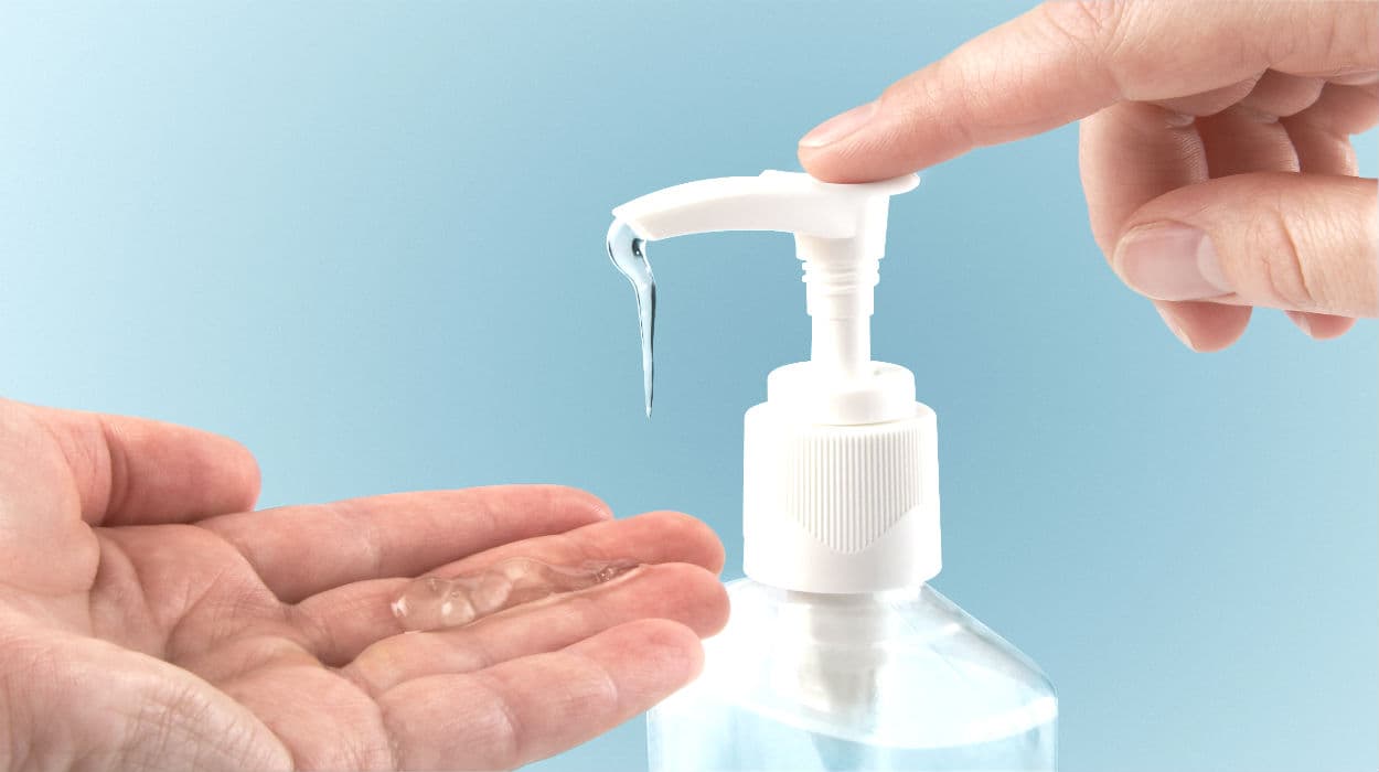 कोरोना से बचाव में हैंड सेनेटाइजर का गलत इस्तेमाल हो सकता है जानलेवा, अमेरिका में महिला हुई हादसे का शिकार