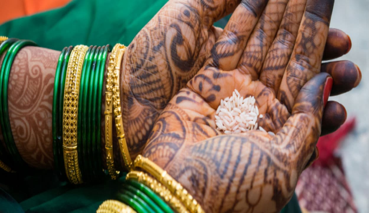 Hartalika Teej 2020 : तीज से पहले अपनी जीवन संगिनी को गिफ्ट करें गोल्ड की ज्वेलरी, कीमतों में हो गयी है भारी गिरावट