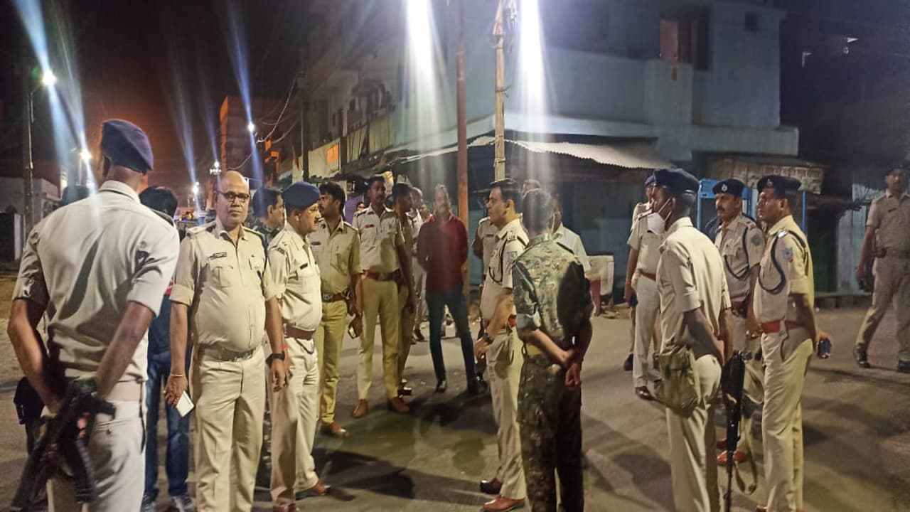 Jharkhand News: हजारीबाग पुलिस को मिली दोहरी सफलता, चेन्नई से एक नक्सली सहित अमन साहू गैंग के 5 आरोपी गिरफ्तार