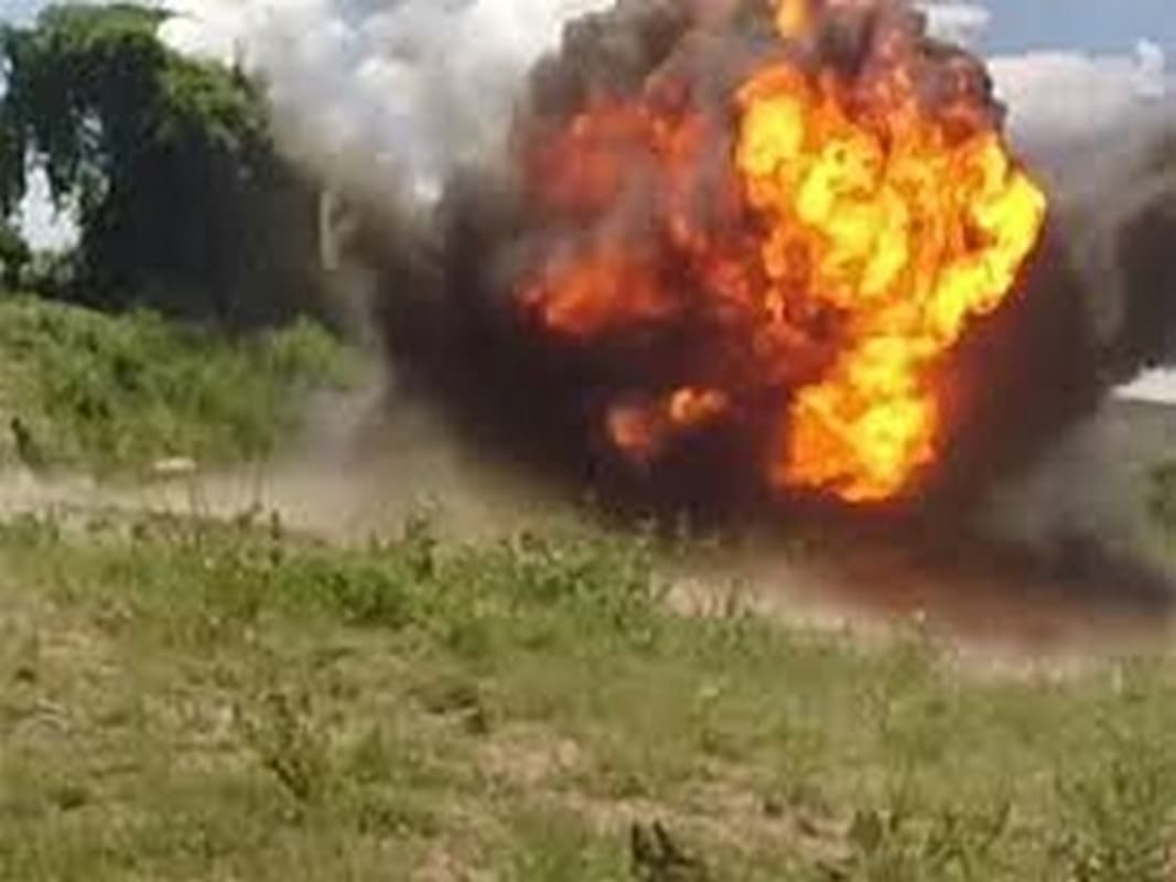 झारखंड : नक्सलियों के बिछाये IED में ब्लास्ट, 10 साल के बच्चे की मौत, पुलिस को रोकने के लिए लगाये हैं विस्फोटक