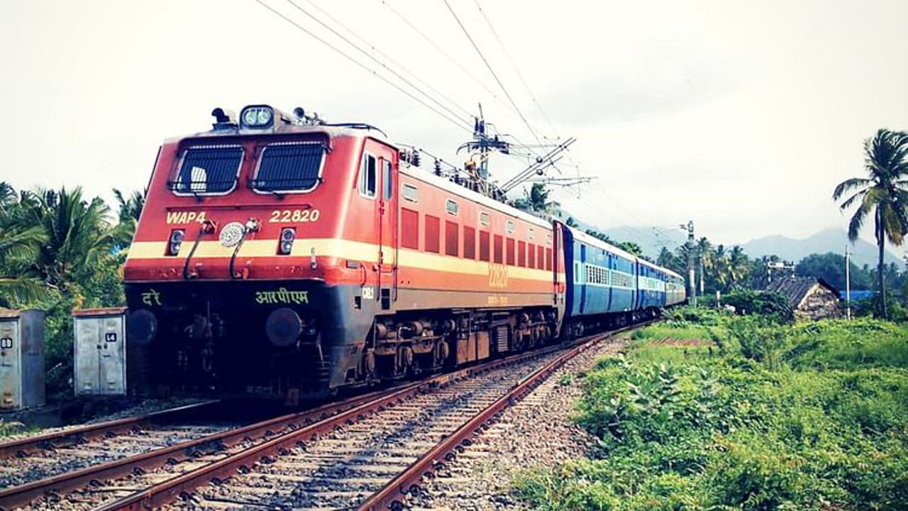 भागलपुर रेलखंड : 110 की रफ्तार से दौड़ेंगी ट्रेनें, समय की होगी बचत