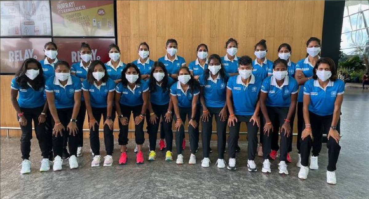 Asian Champions Trophy: टोक्यो में इतिहास रचने के बाद भारतीय महिला हॉकी टीम कोरिया रवाना, दिखेगा जलवा