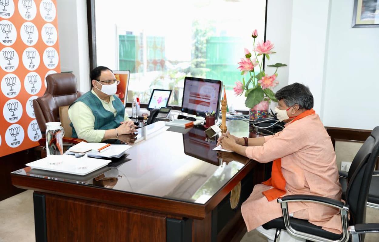 भाजपा अध्यक्ष जेपी नड्डा से कैलाश विजयवर्गीय की मुलाकात, कहा- सत्ता के लिए ममता माओवादियों से मिलायी हाथ