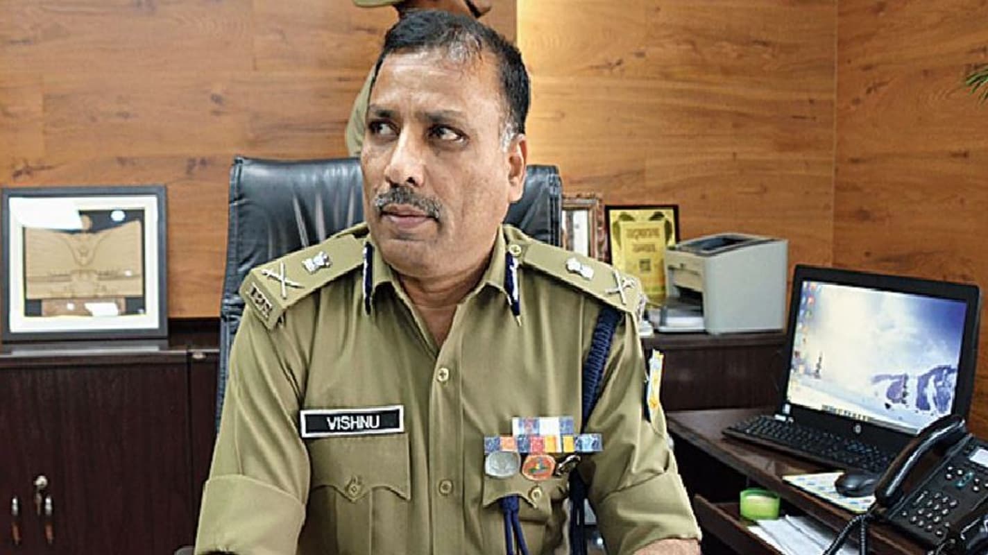 मोबाइल डाटा महंगा हो जाये, तो रुक जायेंगी बलात्कार की घटनाएं! झारखंड के डीजीपी ने कही यह बात