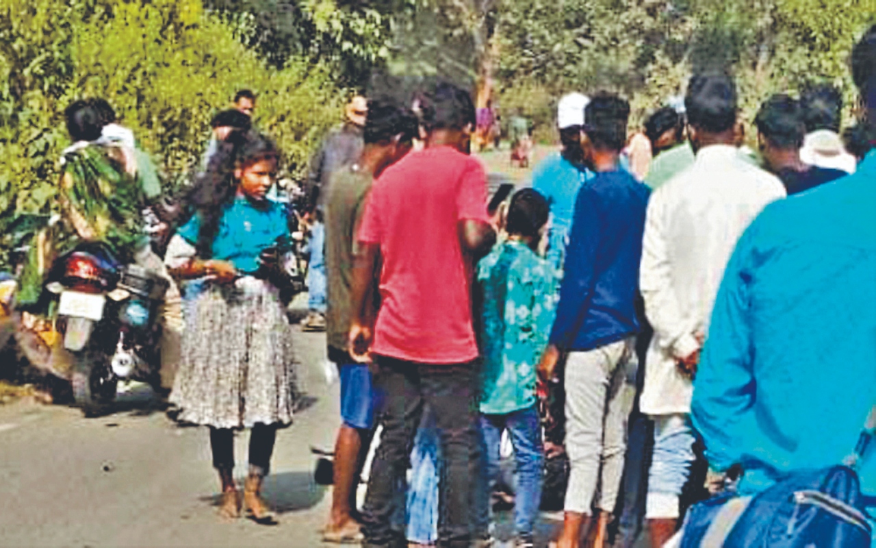 देवघर : बाइक टक्कर में एक युवक की मौत एवं दूसरा युवक गंभीर रूप से घायल