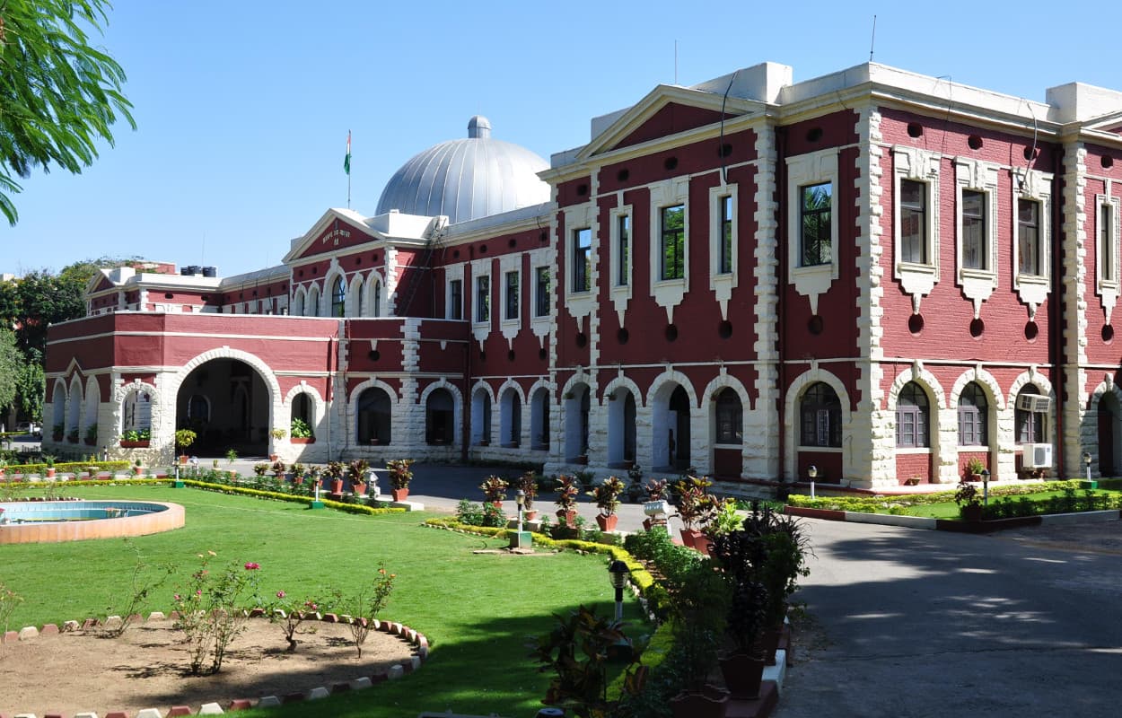 JPSC: भाषा सूची में हिंदी को शामिल करने के लिए किया जा सकता है पुनर्विचार, इस बात पर HC ने जतायी नाराजगी