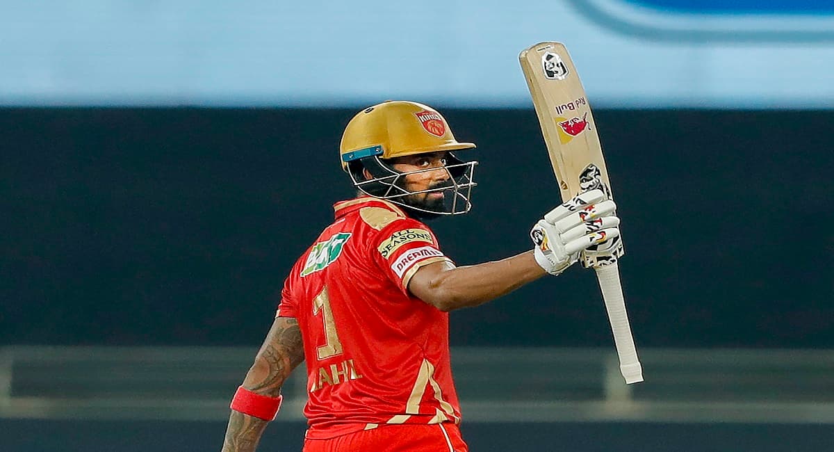 IPL 2021: शिखर धवन को पछाड़कर केएल राहुल ने ऑरेंज कैप पर किया कब्जा, हर्षल पटेल के पास पर्पल कैप