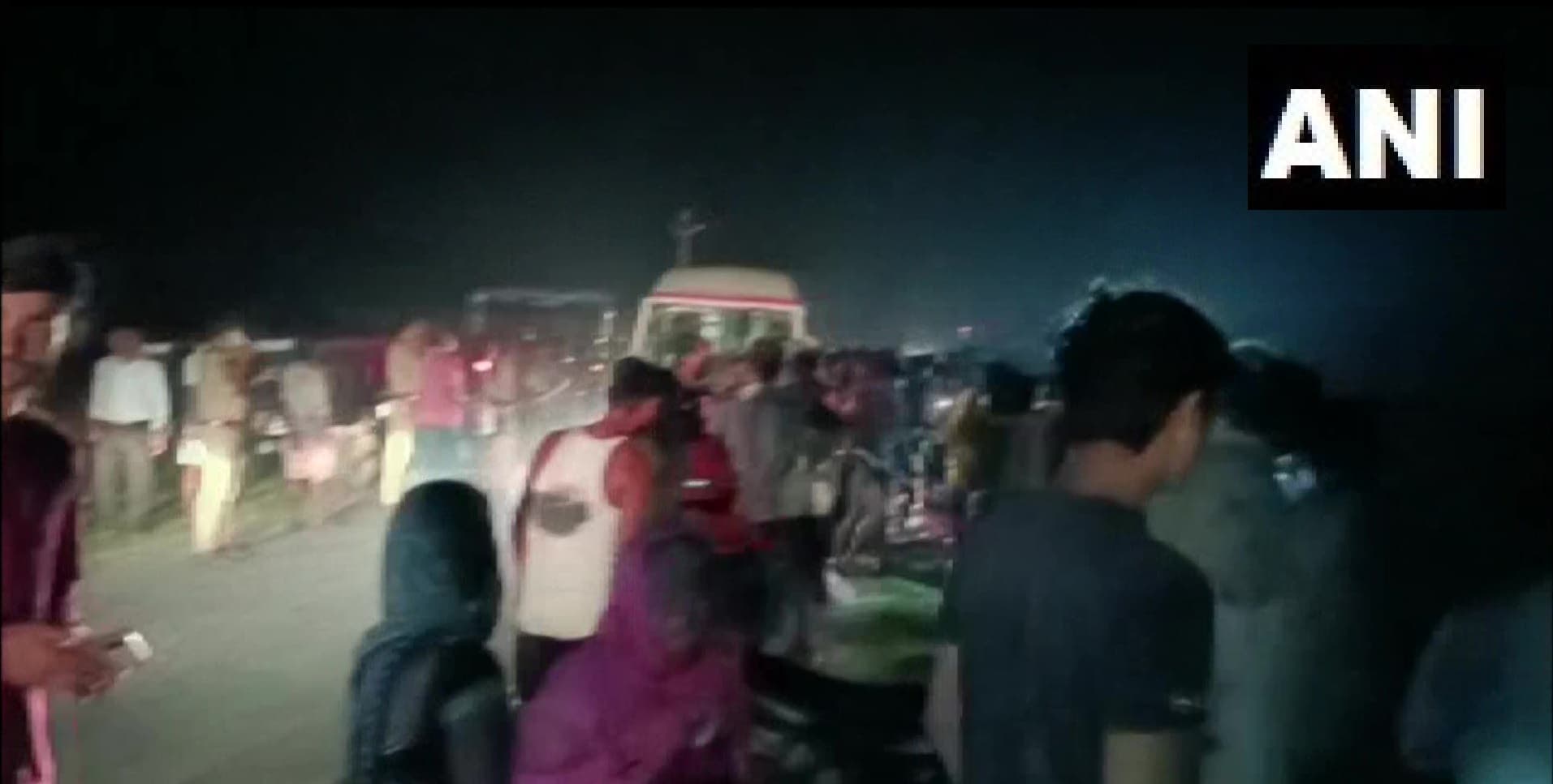 Kanpur: ट्रैक्टर ट्रॉली पलटने से 11 बच्चों समेत 25 की मौत, CM ने जताया शोक, PM मोदी ने किया ऐलान…