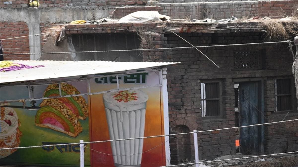 कानपुर में पाकिस्तानी नागरिक ने रामजानकी मंदिर की संपत्ति दी बेच, प्रशासन की जब नींद टूटी तो नोटिस जारी