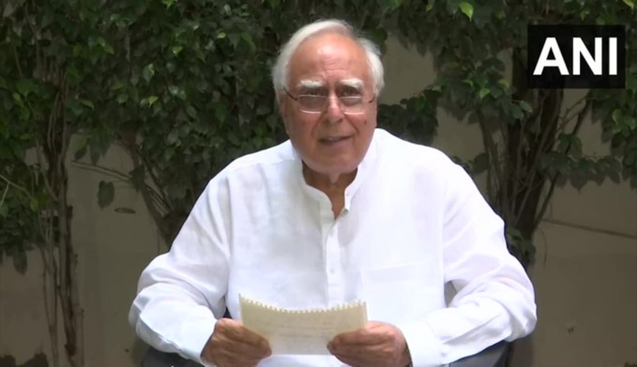 जासूसी मामले में सिब्बल ने शाह से पूछे सवाल, सरकार ने पेगासस का इस्तेमाल नहीं किया तो फिर सच्चाई बताए?