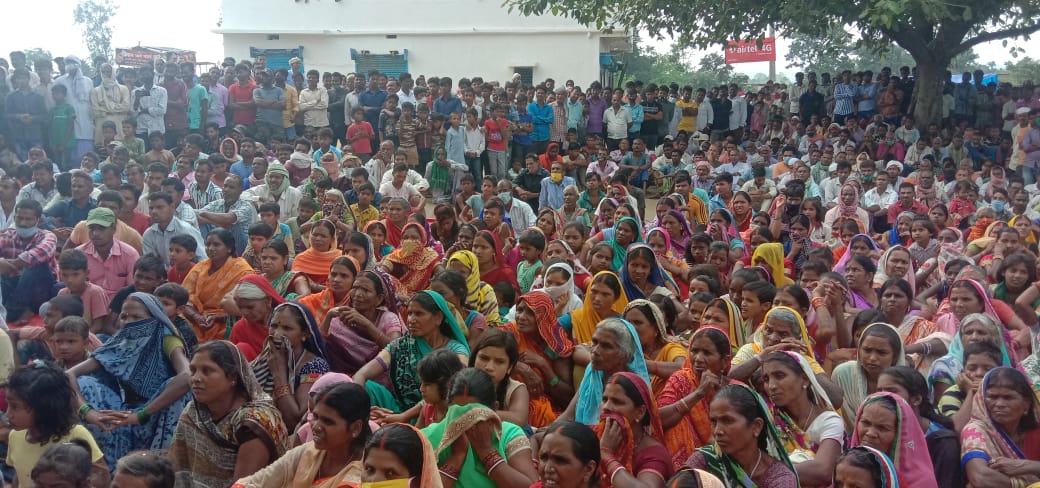 Jharkhand News: एनटीपीसी परियोजना से विस्थापित रैयतों ने भरी हुंकार, बोले : जमीन हमारा और रोजगार बाहरियों को बर्दाश्त नहीं करेंगे