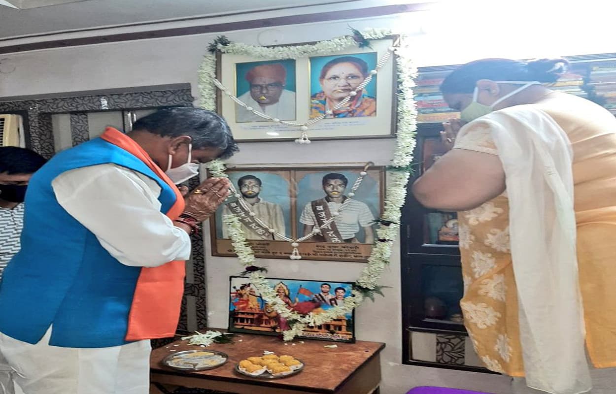 प्रधानमंत्री से मिल कर राम मंदिर निर्माण के लिए आभार जताना चाहती हैं शहीद राम- शरद कोठारी की बहन
