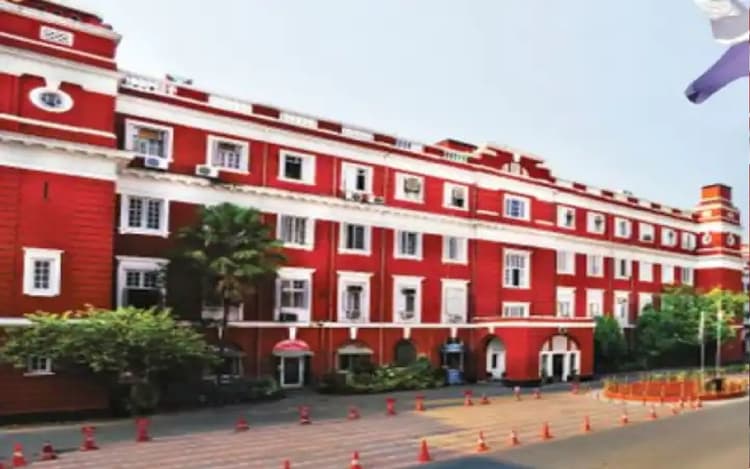 पश्चिम बंगाल : भाजपा के लालबाजार अभियान के दौरान हंगामा, सुकांत मजूमदार की बिगड़ी तबियत