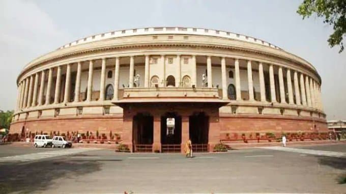 नए वेरिएंट ओमीक्रोन पर लोकसभा में आज होगी चर्चा, मौत की संख्या पर बहस के लिए कांग्रेस का स्थगन का नोटिस
