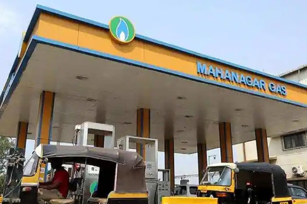 CNG Price Hike: महानगर गैस ने CNG के दाम 4 रुपये बढ़ाए, जानिए नया रेट