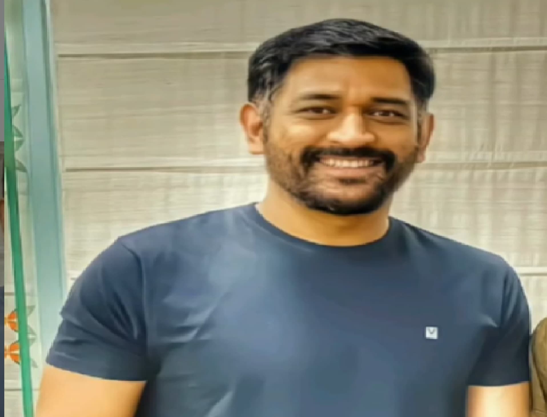 साक्षी ने दिखाया धौनी का नया आशियाना, माही की एक झलक पाने के लिए बेताब हुए फैन्स