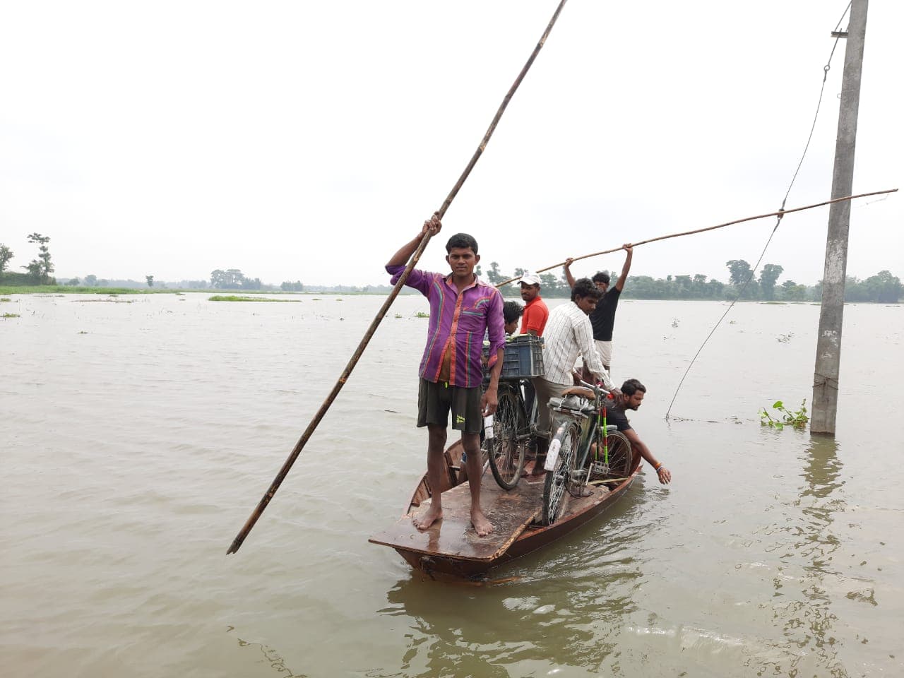 Bihar Flood 2020: खगड़िया में बाढ़ से 55 गांव प्रभावित, 36 स्थानों से शुरू हुआ नाव परिचालन