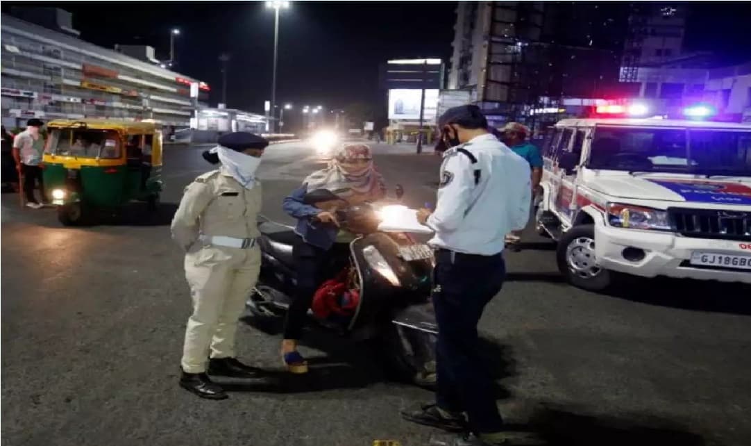 Night Curfew In Pune: पुणे में लगा 12 घंटे का नाइट कर्फ्यू, कई चीजों पर पाबंदी, जानें पूरी गाइडलाइन