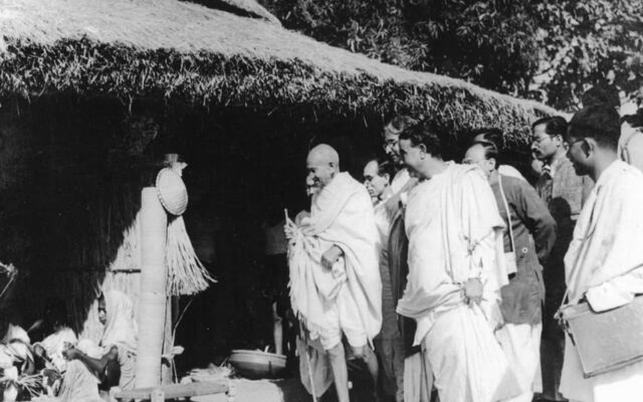 Gandhi Jayanti: बिहार के भागलपुर में बापू ने मनाया था जन्मदिन, एक अपील पर सैकड़ों महिलाओं ने घूंघट त्यागा