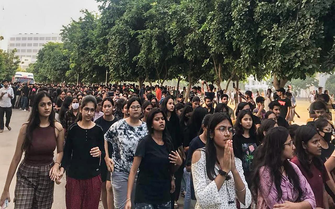 Mohali MMS Video: चंडीगढ़ यूनिवर्सिटी में ‘डर्टी पिक्चर’, 10 प्वाइंट में एमएमएस वीडियो मामले को समझें