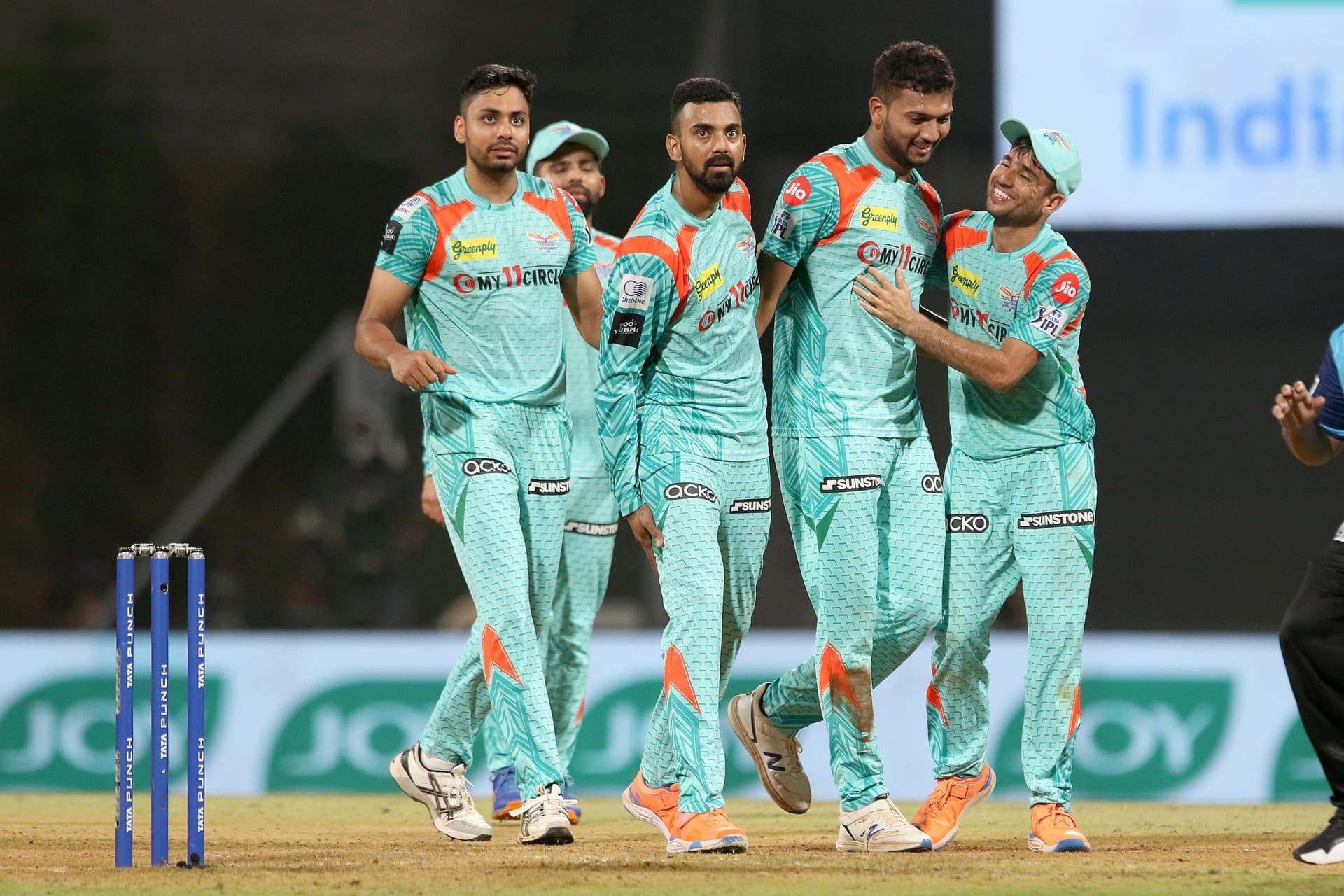 KKR vs LSG, IPL 2022 : सांसें रोक देने वाले मैच में लखनऊ ने केकेआर को हराया, प्लेऑफ में धमाकेदार एंट्री