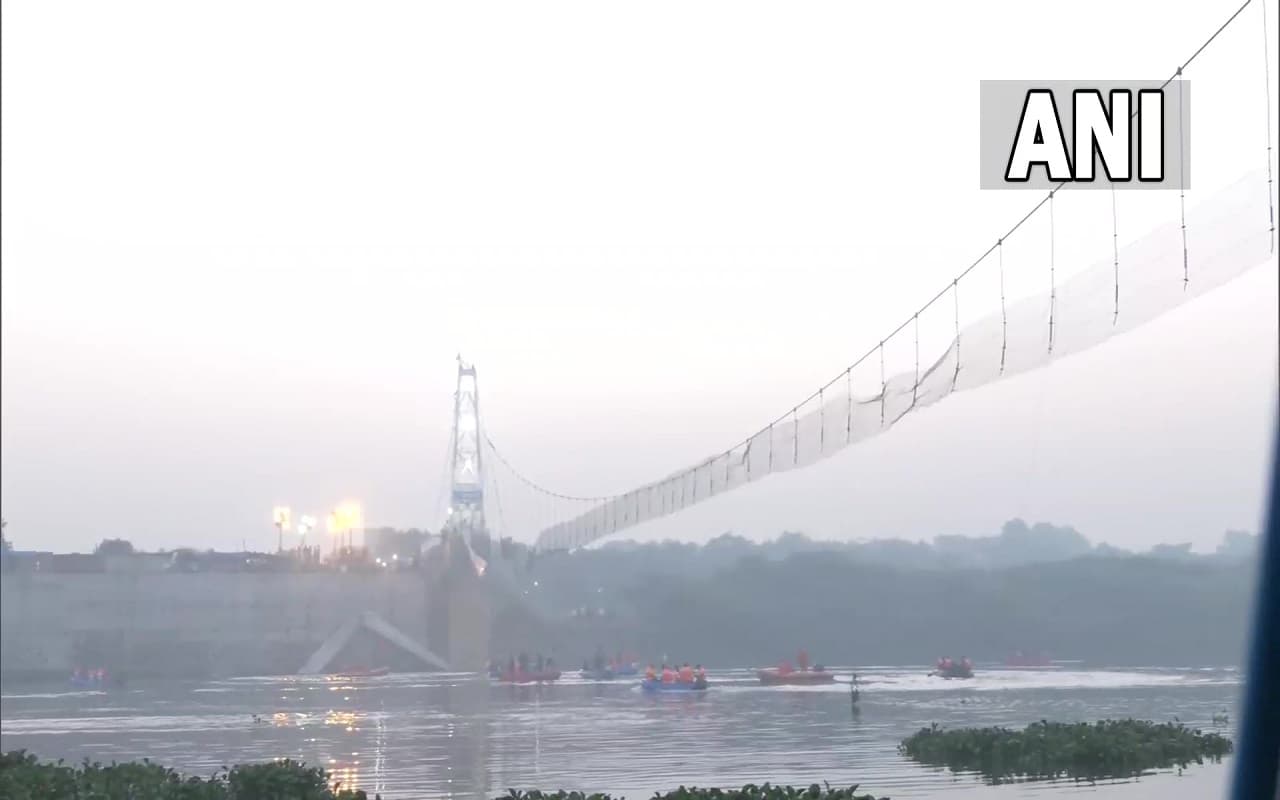 Morbi Bridge Collapse: मोरबी हादसे में बड़ा खुलासा, फिटनेस प्रमाणपत्र के बिना कर दिया गया चालू, केस दर्ज