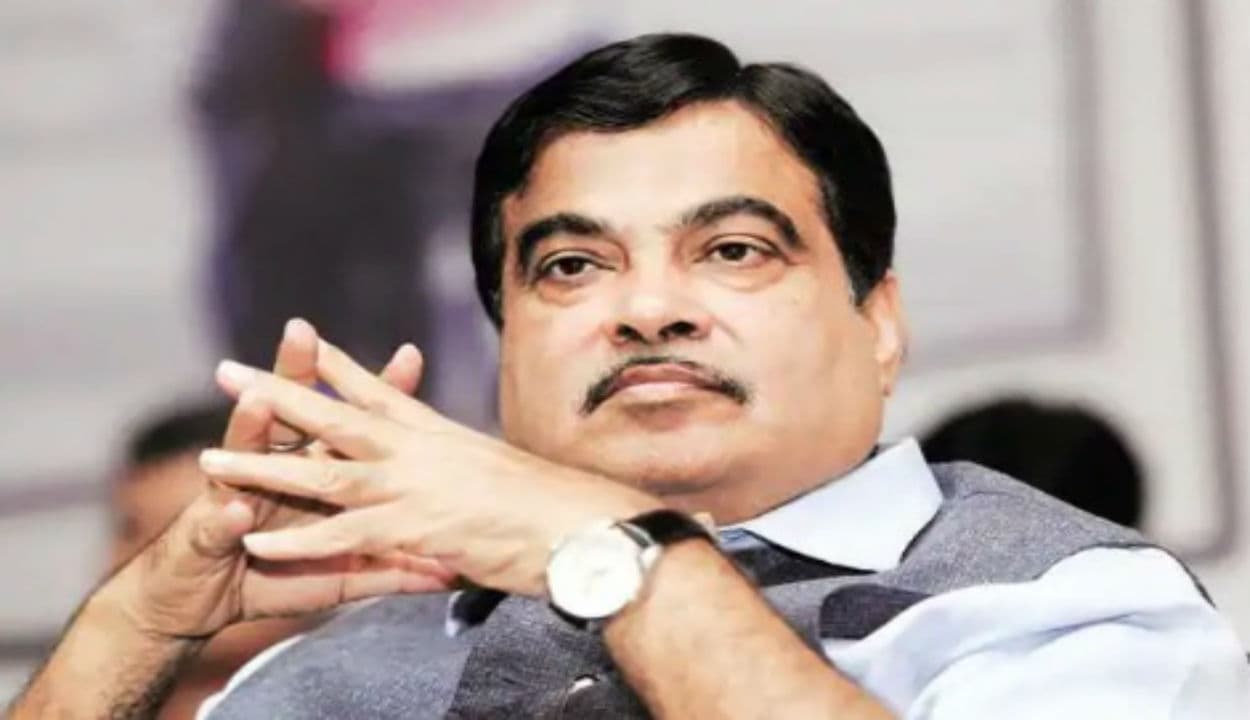 Nitin Gadkari: रैली के दौरान मंच पर बेहोश होकर गिरे नितिन गडकरी